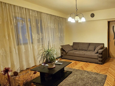 Apartament 2 camere cu balcon etaj 1 zona M.Eminescu