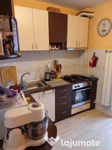 Apartament 3 camere zona Roșiori/Concordia