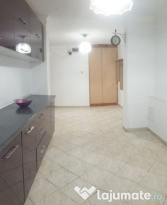 Apartament 4 camere Sergent Latea Sector 6