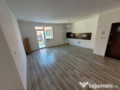 Apartament de 2 camere, 49mp + 10mp balcon, zona Eroilor