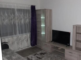 3 camere, semidecomandat, 70 mp, de inchiriat apartament nou in zona Valea Lupului, Str 1 Decembrie, Cod 157073