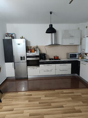 Apartament 3 camere zona Calea Moldovei