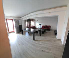 Apartament cu 4 camere - Unirii