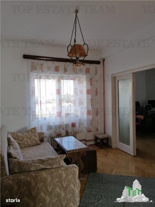 Apartament 3 camere de vanzare in zona Armeneasca