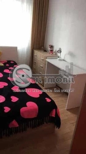 Apartament 3 camere Podu de Fier