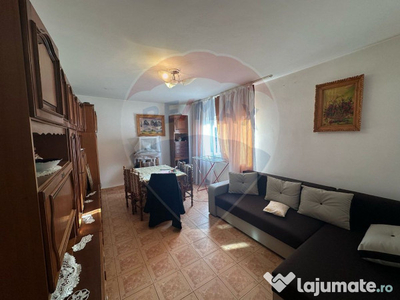 Apartament cu 2 camere de vânzare în zona Vasile Alecsa...