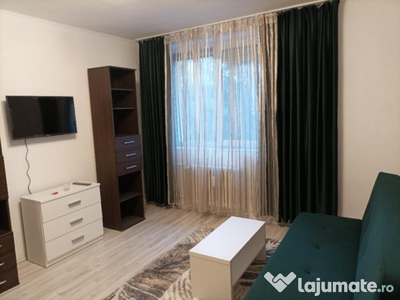 Apartament cu 2 camere semidecomandate Zona Ultracentral