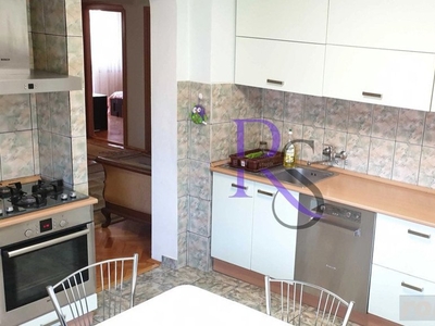 Apartament cu 3 camere, 109mp utili, etajul 1, terasa 14mp, zona Centrala