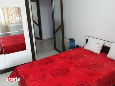 Apartament cu 4 camere Micro 17 Posta !