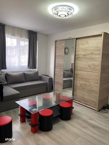 Vând apartament 4 camere în Hunedoara, zona Parângu-Viorele, 82mp﻿