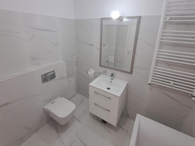 MUTARE IMEDIATA! Apartament cu o camera, decomandat, Central, et.5, 41mp, 73.600 euro