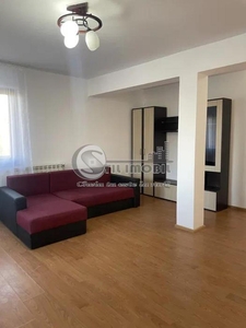 Apartament deosebit 3 camere zona Poitiers, 400 euro negociabil