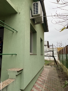 Casa Fratelia-Șagului, parter, suprafața utilă 100 mp, teren 300 mp, chirie 650 euro negociabil