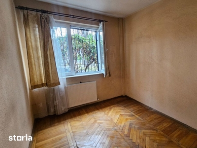 Apartament 3 camere renovat complet