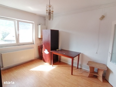 Apartament la casa, Resita, jud. Caras Severin - termen 11.06