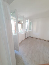 Apartament 3 camere circular 6/10