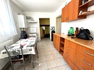 Apartament 3 camere situat ultracentral Str. Primaverii