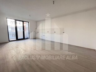 Apartament cu 2 camere, Bloc Nou