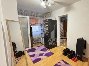 Apartament cu 2 camere, zona Sagului