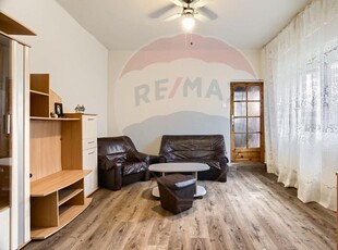 Apartament cu 3 camere de inchiriat in zona Central