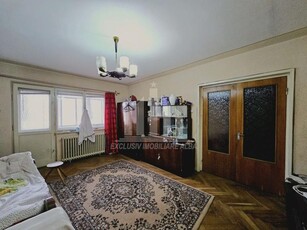 Apartament cu 3 camere decomandate, Cetate