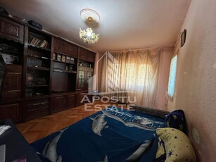 Apartament cu 3 camere,decomandat, 2 bai si garaj, in zona Girocului