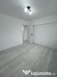 Apartament 2 camere et 8 cu lift, zona Han