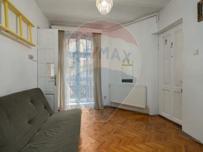 Apartament 2 camere vanzare in bloc de apartamente Bucuresti, Universitate