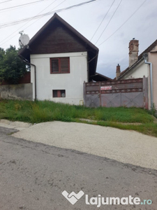 Casă la țară în sat Roșia, Sibiu