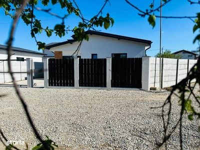 casa / vila Platou Prundu , Regim Mediteranean , finisaje moderne !