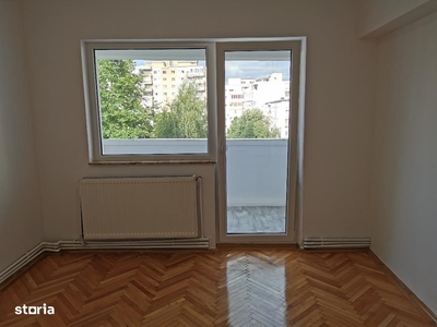 Apartament 2 camere decomandat,etaj 3, zona centru, suprafata 52mp