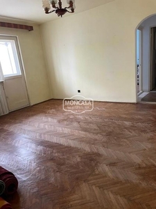 Apartament 2 camere, etaj 1, zona Parcul Curcubeului