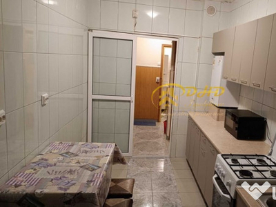 Apartament 2 camere, in zona Pacurari