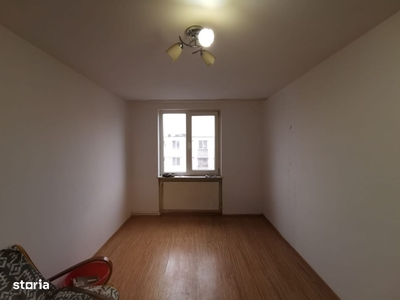 Apartament 2 camere, semidecomandat, zona Dacia, 36mp , etaj 4