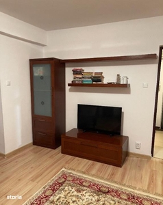 Vand apartament 4 camere