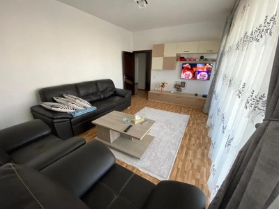 Apartament 2 camere_decomandat_zona Campus_loc de parcare_vedere lac