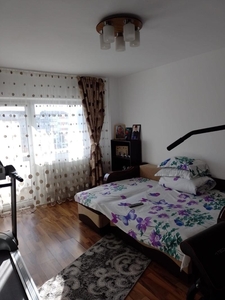 Apartament, 3 camere, Romarta