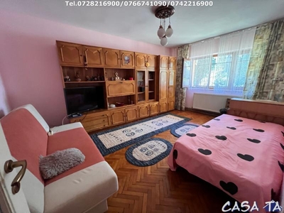 Apartament 3 camere, situat in Targu Jiu, Str. Zambilelor