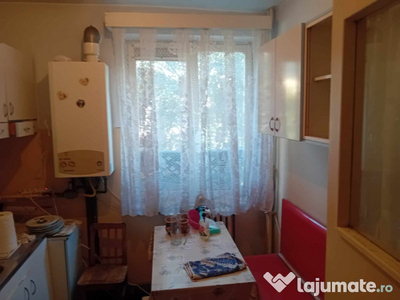 Apartament 3 Camere ultracentral Muzeul de istorie 60mp etaj2 centrala