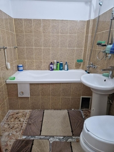 Apartament 3 Camere Zona Util / Gara , 2 Balcoane .Mobilat