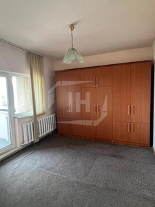 Apartament 4 camere, decomandat, garaj, ZONA DOROBANTILOR