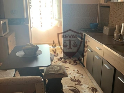 Apartament cu 2 camere, cartier Cetate, zona Tolstoi.