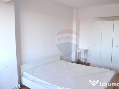 Apartament cu 2 camere de închiriat, zonă ultracentrală.