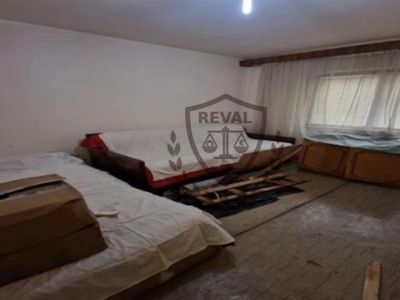 Apartament cu 2 camere in supr. de 49 mp., situat in cartier Cetate, zona Sub Stadion.