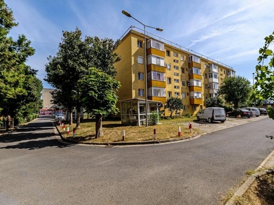 Apartament cu 2 camere la etajul 4. Zona Fortuna, Vlaicu