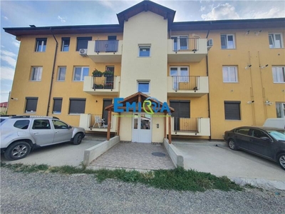 Apartament cu 3 camere de vanzare in Bacau, Magura, zona Farbe