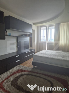 Apartament cu 3 camere, zona Dacia