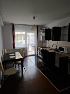 Apartament de 3 camere , 58mp, zona Eroilor