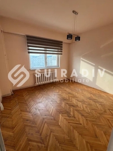 Apartament decomandat de inchiriat, cu 4 camere, in zona Marasti, Cluj Napoca S17294