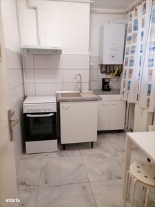 Apartament 3 camere Decomandat. Pacurari. Petru poni